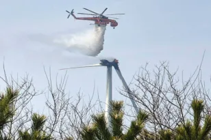 Τραγωδία σε αιολικό πάρκο της Νότιας Κορέας: Τρεις εργαζόμενοι έχασαν τη ζωή τους