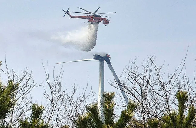Τραγωδία σε αιολικό πάρκο της Νότιας Κορέας: Τρεις εργαζόμενοι έχασαν τη ζωή τους