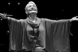 Μαρινέλλα: Την Τρίτη η τελευταία πράξη, σε λαϊκό προσκύνημα στη Μητρόπολη η σορός της