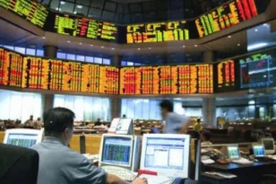 Βουτιά άνω του 1,5% στις ευρωπαϊκές μετοχές με φόντο τον πόλεμο και το Ορμούζ