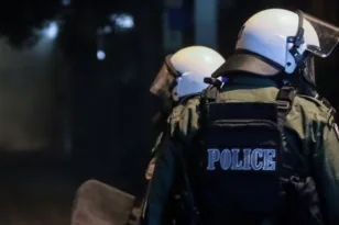 Εξάρχεια: Επίθεση με πέτρες σε διμοιρία των ΜΑΤ - 114 προσαγωγές