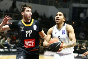 Ο Προμηθέας ήττα στην Πυλαία από τον ΠΑΟΚ - Φωτογραφίες