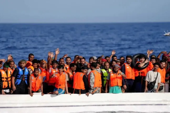 Τραγωδία ανοιχτά της Λαμπεντούζα: Βυθίστηκε πλεούμενο με μετανάστες, αγνοείται δίχρονο παιδί