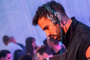 Ανησυχία στο Ντουμπάι μετά τις επιθέσεις – Η μαρτυρία του Πατρινού DJ Βασίλη Μεταξά