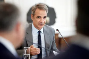 Σύσκεψη στο Μαξίμου για την κατάσταση στην αγορά: Άμεσα η επιδότηση του diesel, ξεκινούν έλεγχοι