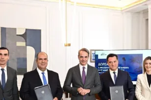 Μητσοτάκης για τη δωρεά Χατζηιωάννου στο ΕΣΥ: Ενίσχυση γιατρών σε 47 μικρά νησιά