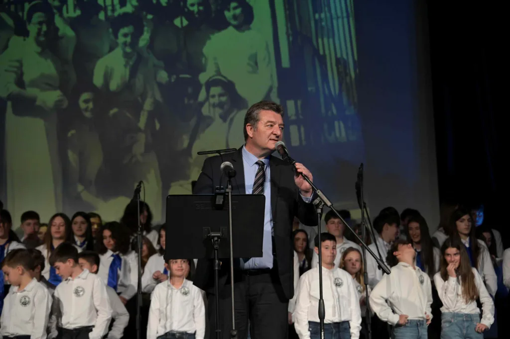 Πάτρα: Μια βραδιά παιδείας και ποίησης για τα 190 χρόνια της Φιλεκπαιδευτικής Εταιρείας και τον Οδυσσέα Ελύτη ΦΩΤΟ