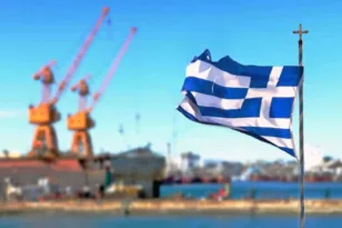 Έβαλαν στην κατάθεση στεφάνων για την 25η Μαρτίου τον ύμνο της Χούντας!