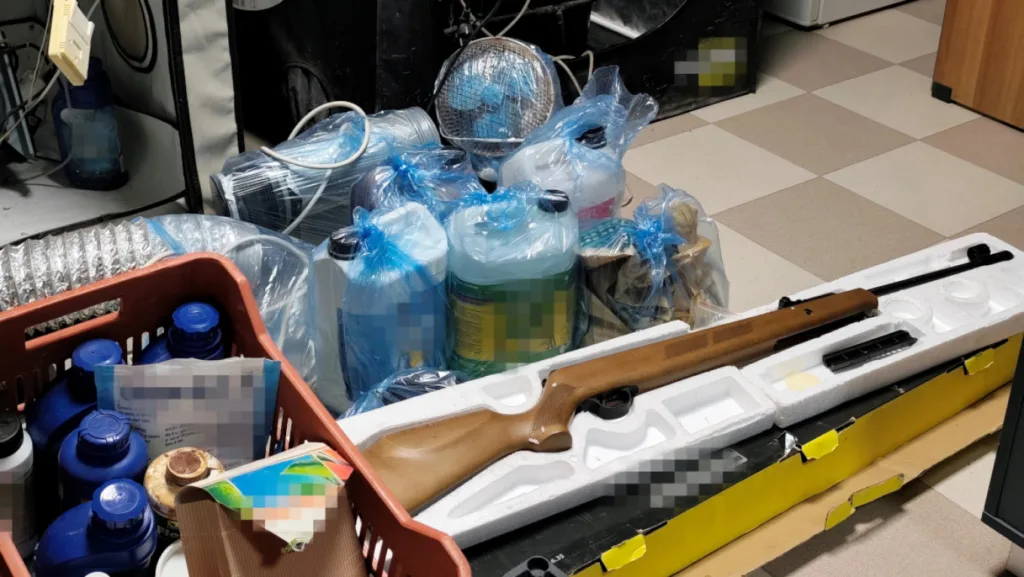 Κάρπαθος: 43χρονος καλλιεργούσε ναρκωτικά μέσα στο σπίτι του Κάρπαθος: 43χρονος καλλιεργούσε ναρκωτικά μέσα στο σπίτι του