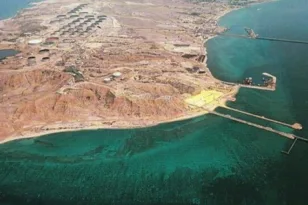 Το Χαργκ στο επίκεντρο: πάνω από 90 πλήγματα των ΗΠΑ και νέα πολεμικά μηνύματα από την Τεχεράνη