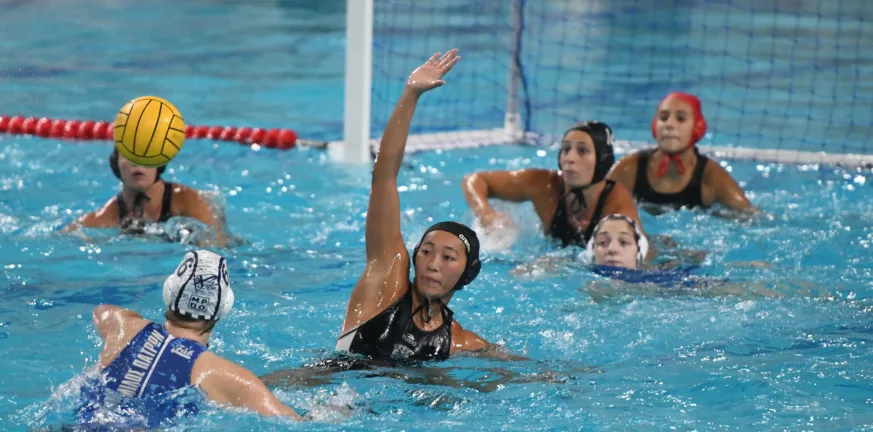 Οι γυναίκες του ΝΟΠ κοιτάζουν τη Γλυφάδα