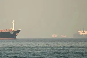Ιράν και Στενά του Ορμούζ: Στο τραπέζι διόδια για τα διερχόμενα πλοία