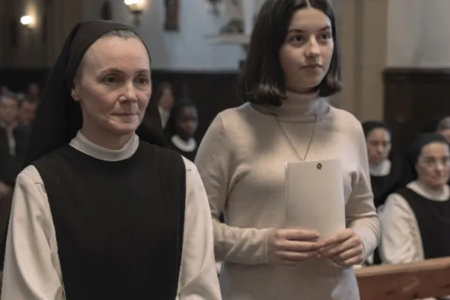 Όλες οι Κυριακές: Ανάμεσα στην πίστη και στο θόρυβο της ζωής