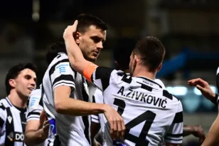 Super League: Τριπλή ισοβαθμία, αλλά πρώτος ο ΠΑΟΚ, νίκησε 4-1 την Κηφισιά