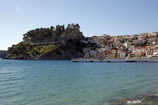 Πάργα: Ενα…νησί στη στεριά, τι να δείτε