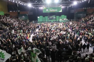 4ο τακτικό συνέδριο του ΠΑΣΟΚ: «Μήνυμα για πολιτική αλλαγή» – Τι είπαν στην «Π» τρεις πατρινοί σύνεδροι