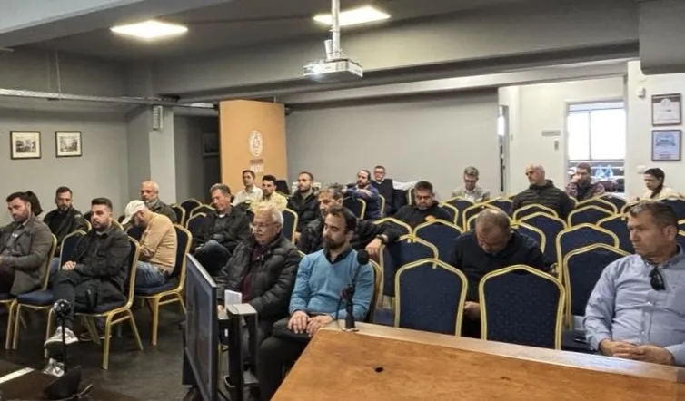 Πρωτοβουλία του Επιμελητηρίου Αχαΐας: «Σφραγίδα» ΠΟΠ για το αχαϊκό ελαιόλαδο Πρωτοβουλία του Επιμελητηρίου Αχαΐας: «Σφραγίδα» ΠΟΠ για το αχαϊκό ελαιόλαδο