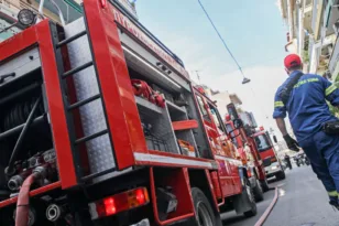 Γκύζη: Φωτιά σε διαμέρισμα με μεγάλη κινητοποίηση της Πυροσβεστικής