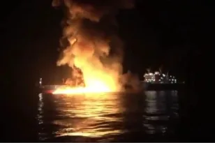 Βίντεο ντοκουμέντο από την επίθεση στον Περσικό Κόλπο: Πήραν φωτιά το Safesea Vishnu και το «Zefyros»