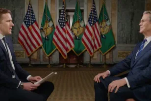 «Ο πρόεδρος σε θέλει τώρα»: Ο Μπέσεντ διέκοψε live συνέντευξη στον Λευκό Οίκο