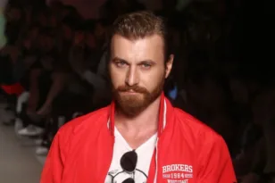 «Όταν χάνεις τον πατέρα σου είναι σαν να ενηλικιώνεσαι και να γίνεσαι άνδρας», συγκινεί ο Σόλων Τούνης