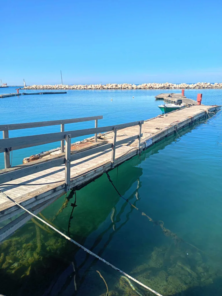 Επίσκεψη Πέτρου Ψωμά στη μαρίνα της Πάτρας - Σοβαρές ελλείψεις υποδομών