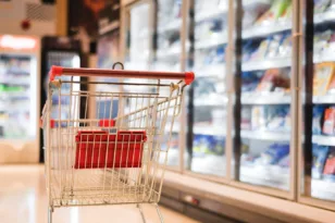 Πώς το ακριβό πετρέλαιο επηρεάζει την τσέπη μας: Από τα καύσιμα στα τρόφιμα