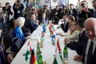 Βρυξέλλες: Στο τραπέζι το μεταναστευτικό πριν από τη Σύνοδο Κορυφής – Ο Μητσοτάκης σε άτυπη συνάντηση ηγετών