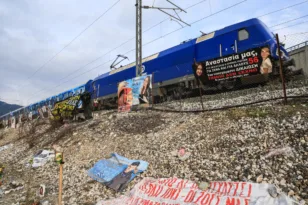 Τέμπη: Η ώρα της Δικαιοσύνης, ξεκινά στη Λάρισα η δίκη για την εθνική τραγωδία