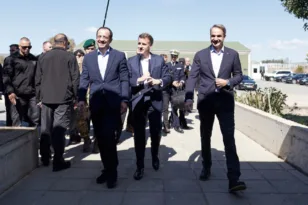 Τριμερής στην Πάφο: Μητσοτάκης, Μακρόν και Χριστοδουλίδης σε κρίσιμη συνάντηση για την Ανατολική Μεσόγειο ΣΥΝΕΧΗΣ ΕΝΗΜΕΡΩΣΗ