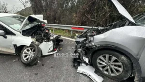 Τροχαίο σοκ στην Αργολίδα: Αυτοκίνητα συγκρούστηκαν μετωπικά, δύο σοβαρά τραυματίες, ΦΩΤΟ