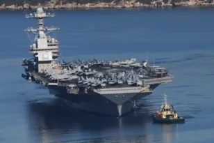 USS Gerald R. Ford: Επιστρέφει στη Σούδα μετά τη φωτιά που έκαιγε για πάνω από 30 ώρες