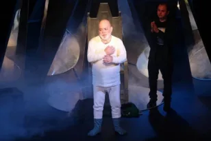 Λίνα Μενδώνη για τον Χρήστο Βαλαβανίδη: «Ένας ηθοποιός μεγάλου διαμετρήματος που σφράγισε το σύγχρονο θέατρο»