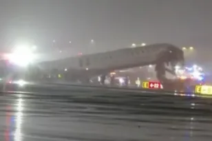 Τρόμος από τον αέρα: Η στιγμή της σύγκρουσης του αεροσκάφους της Air Canada Express με το πυροσβεστικό όχημα στο αεροδρόμιο LaGuardia, ΒΙΝΤΕΟ