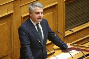 ΠΑΣΟΚ: Ο Ανδρουλάκης διέγραψε τον Κωνσταντινόπουλο – Αντιδράσεις στο εσωτερικό του κόμματος