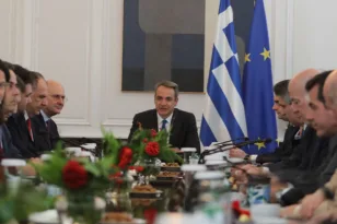 Κλειδώνει η νέα αύξηση του κατώτατου μισθού: Σήμερα οι ανακοινώσεις στο Υπουργικό Συμβούλιο