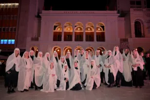 Πάτρα: Κατάνυξη από τις «ΣΦήγΚΕΣ» στην πλατεία Γεωργίου ΦΩΤΟ