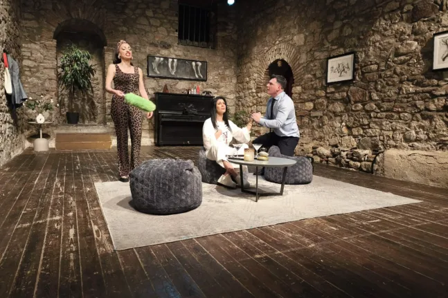 Η θεατρική παράσταση «Chakras» επιστρέφει στην «Αγορα»