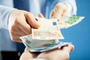 Συντάξεις: Ποιοι παίρνουν ακόμη δώρο 800 ευρώ και ποιοι μένουν εκτός