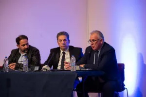 Ασφαλής… η αναρρίχηση με τον οδοντωτό στο forum του «Ημερήσιου», ΦΩΤΟ