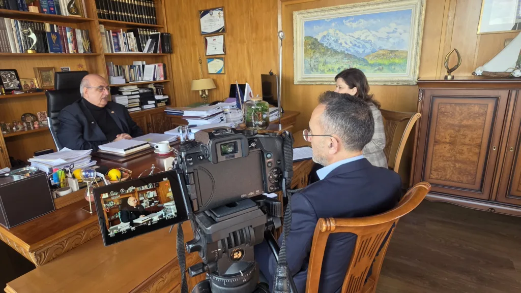 Χρήστος Μπούρας στην «Π»: «Η καρέκλα μου είναι πολύ μοναχική» - Ο Πρύτανης για τη ζωή του, το όραμα, τα λάθη και τους στόχους