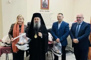 Έμπρακτη στήριξη και μήνυμα αλληλεγγύης από την Αντιπεριφέρεια Κοινωνικής Πολιτικής και Οικογένειας σε συνεργασία με τις Ιερές Μητροπόλεις