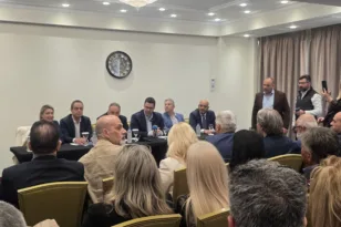 Αχαΐα: Θέλει να «κοπιάσει» η ΝΔ για να «ζεσταθούν οι προεκλογικές μηχανές» – Τι έδειξε η συνεδριαση της ΔΕΕΠ