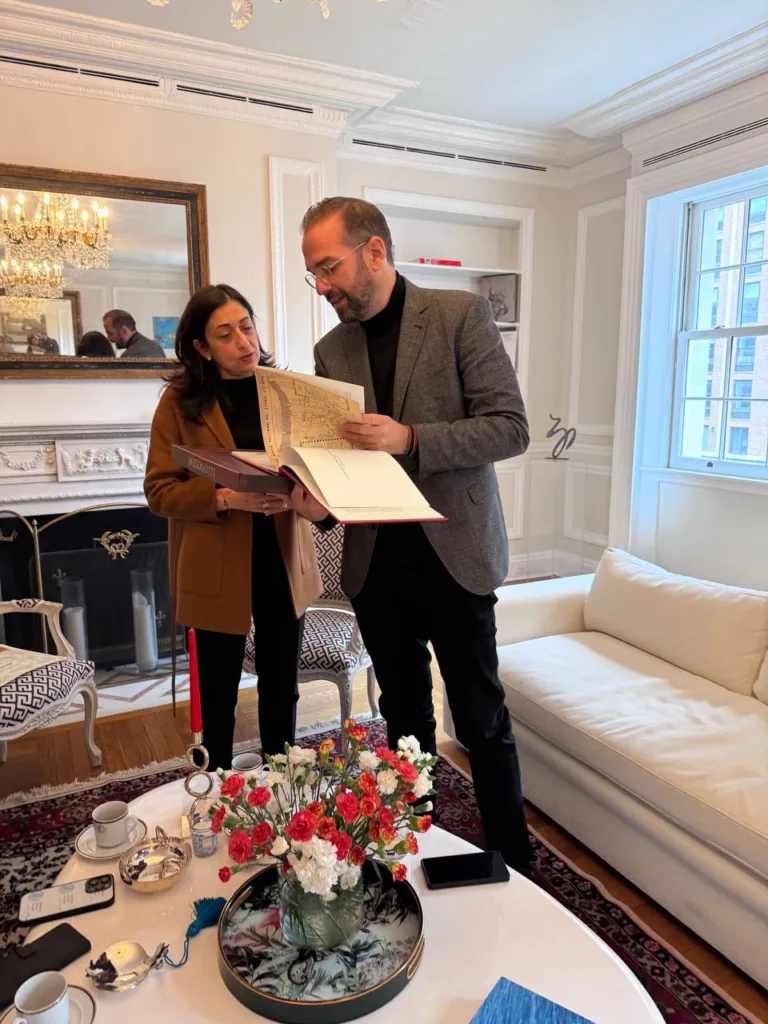 Στη Νέα Υόρκη ο Περιφερειάρχης Δυτικής Ελλάδας Νεκτάριος Φαρμάκης - Θερμή υποδοχή στο Σταθάκειο Κέντρο και σημαντικές συναντήσεις