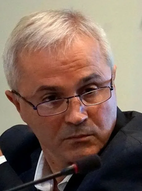 Αιγιάλεια: Τι φταίει και η δημοτική Αρχή ταλανίζεται από εμφυλίους; - Πρώην δήμαρχοι ρίχνουν «φως»