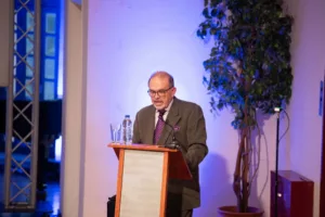 Ασφαλής… η αναρρίχηση με τον οδοντωτό στο forum του «Ημερήσιου», ΦΩΤΟ