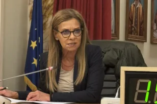 ΠΑΣΟΚ: Ο Ανδρουλάκης πρότεινε ανανέωση για Σολωμού και νέο γραμματέα