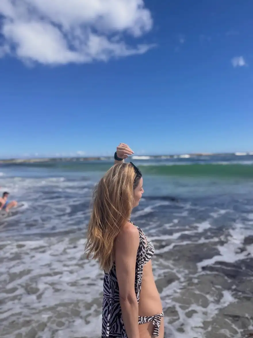 Μαριέττα Χρουσαλά: Πόζαρε με μπικίνι στο Κέιπ Τάουν