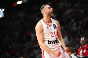 Ο Ολυμπιακός σάρωσε τη Μύκονο στο ΣΕΦ με κορυφαίο τον Νετζήπογλου