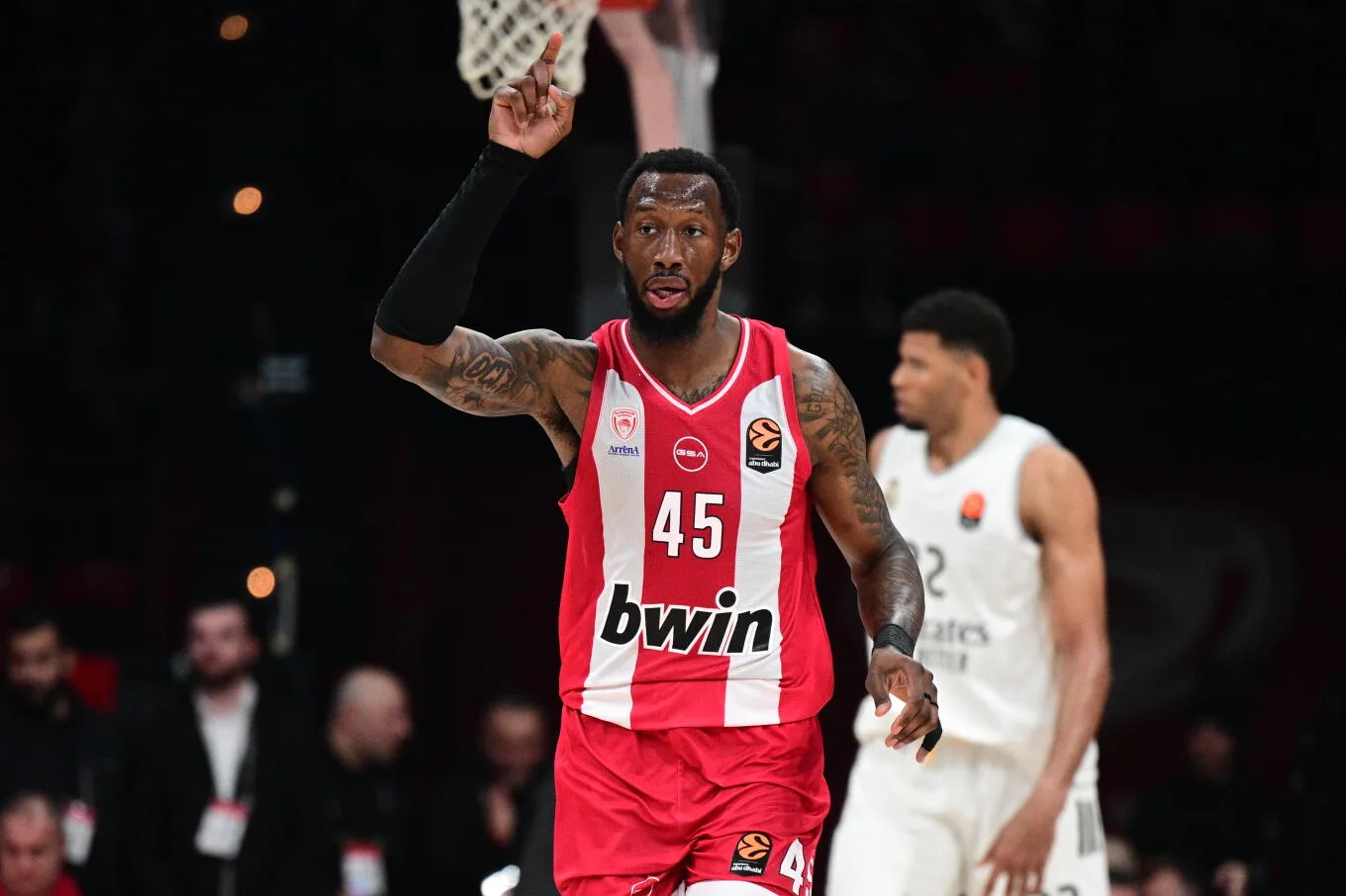 Ντόντα Χολ για το παιχνίδι με το Μιλάνο